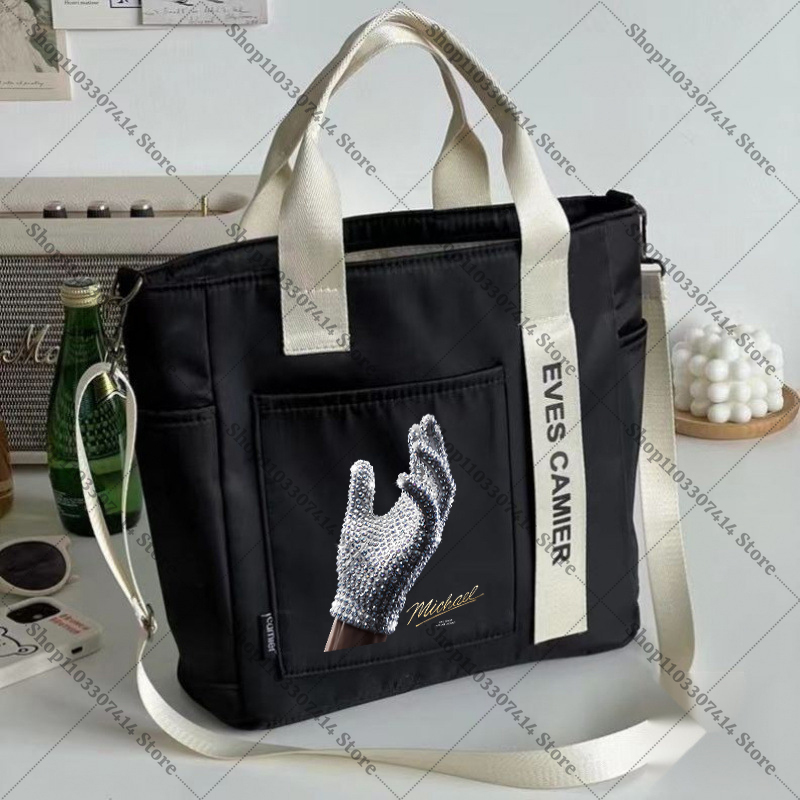 حقيبة يد نسائية عصرية، إكسسوار - مراجعة Anime Tote Bag وسعره