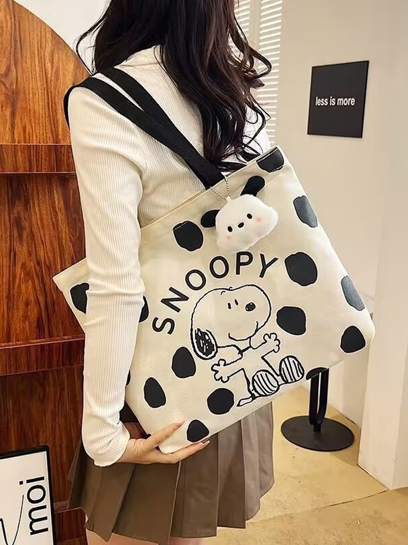 حقيبة كتف قماشية بتصميم سنوبي  - مراجعة Anime Tote Bag وسعره